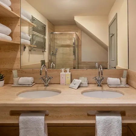 Hotel Borgo Tre Vaselle 5*